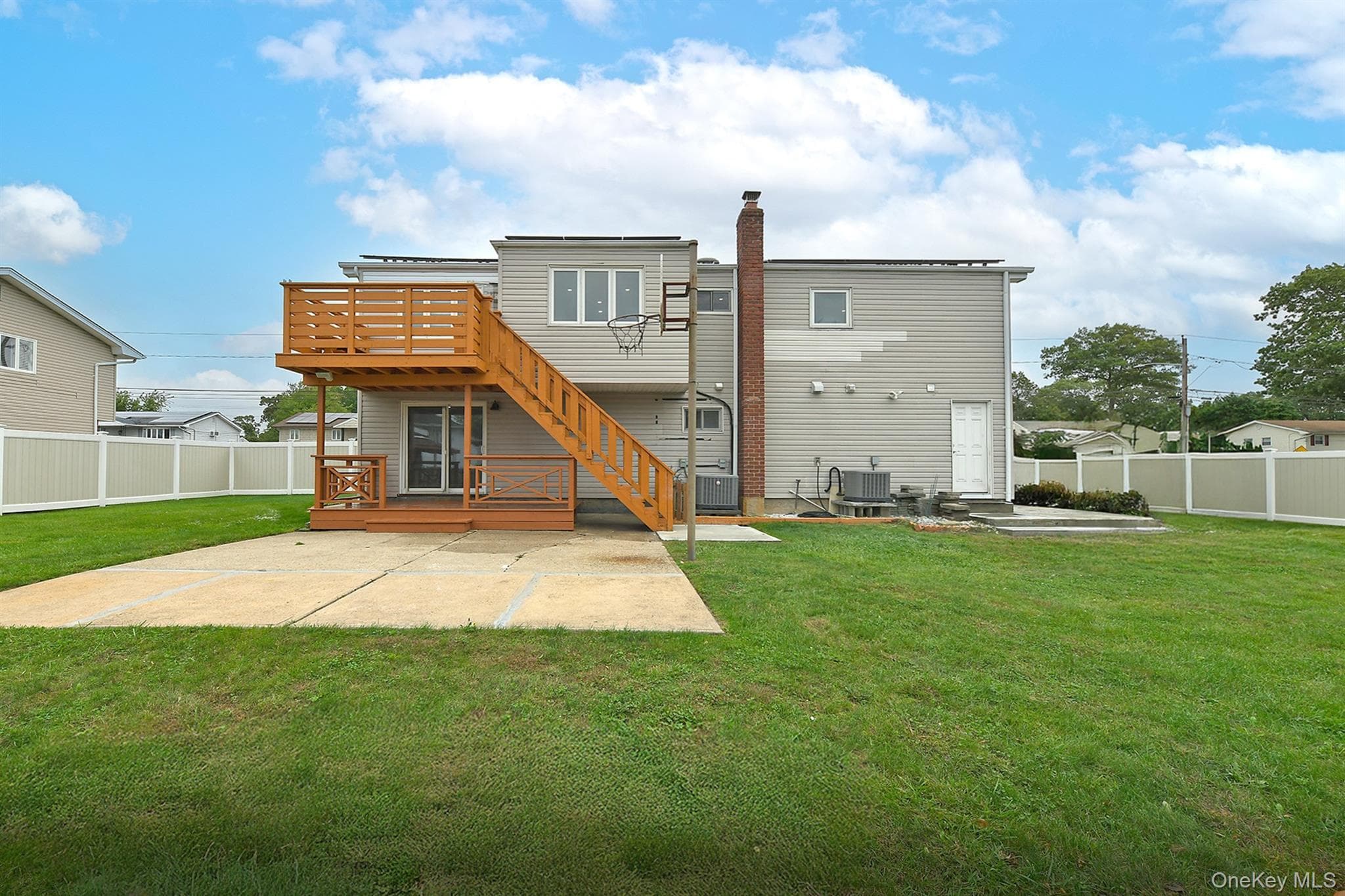 105 N Lewis Avenue thumbnail 34