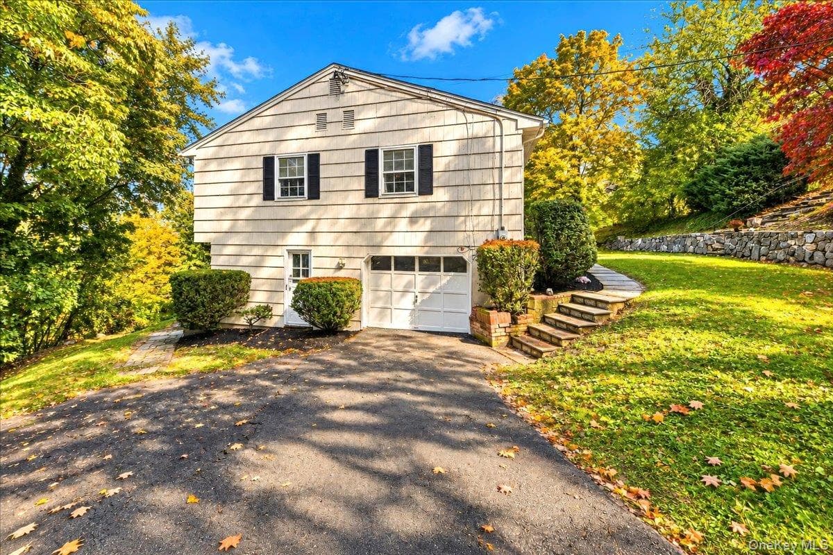 7 Meadowbrook Drive thumbnail 3