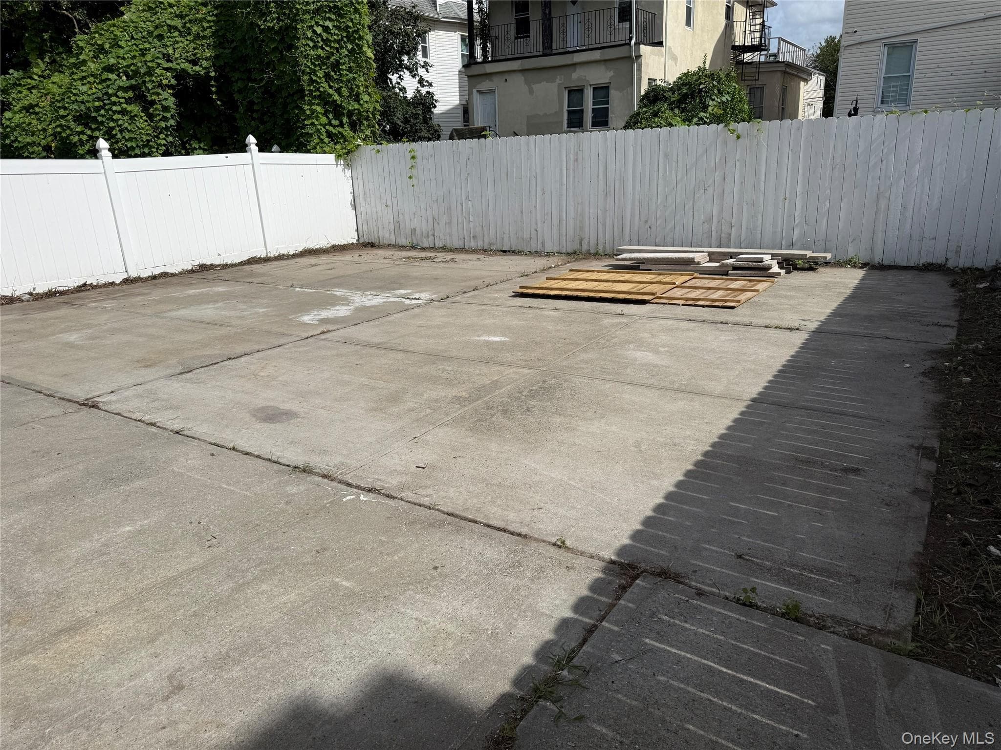 540 Beach 67th Street thumbnail 16