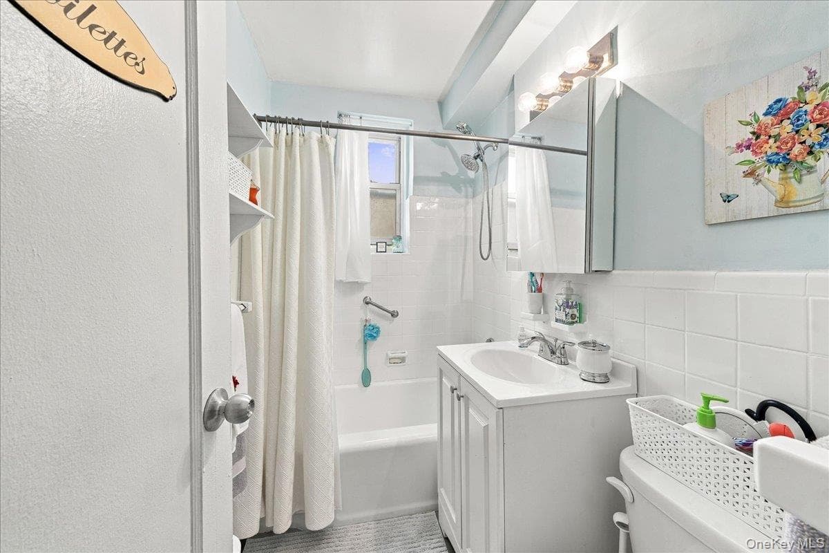 5621 Netherland Avenue Unit: 3D thumbnail 7