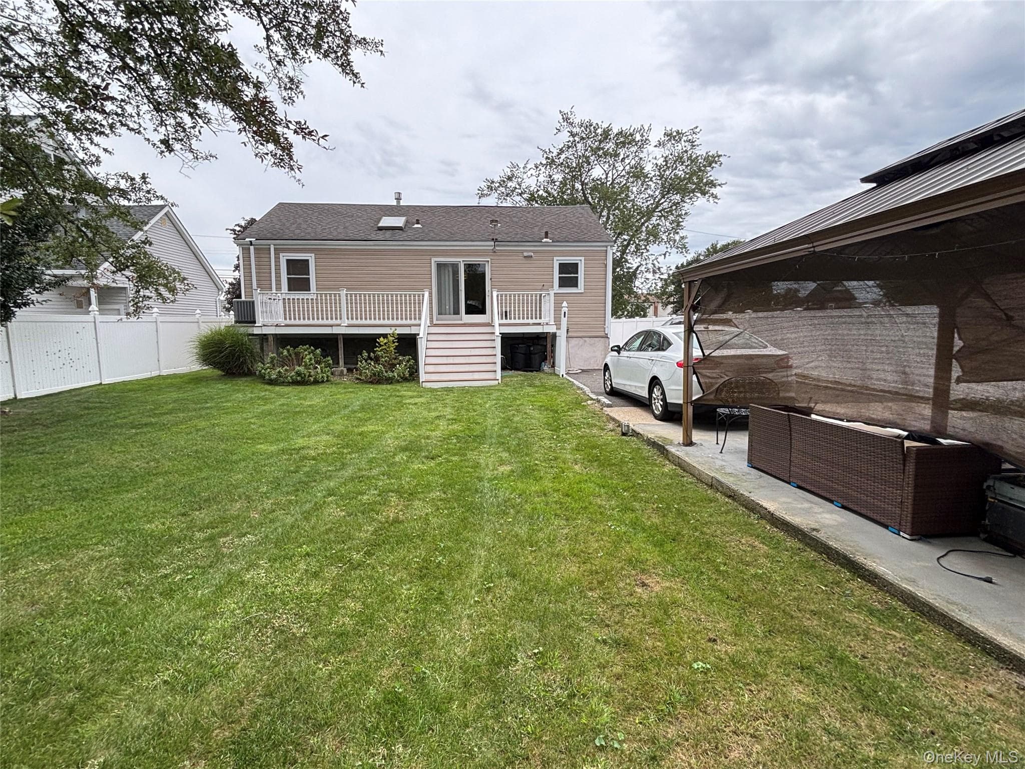 120 Lincoln Place thumbnail 3