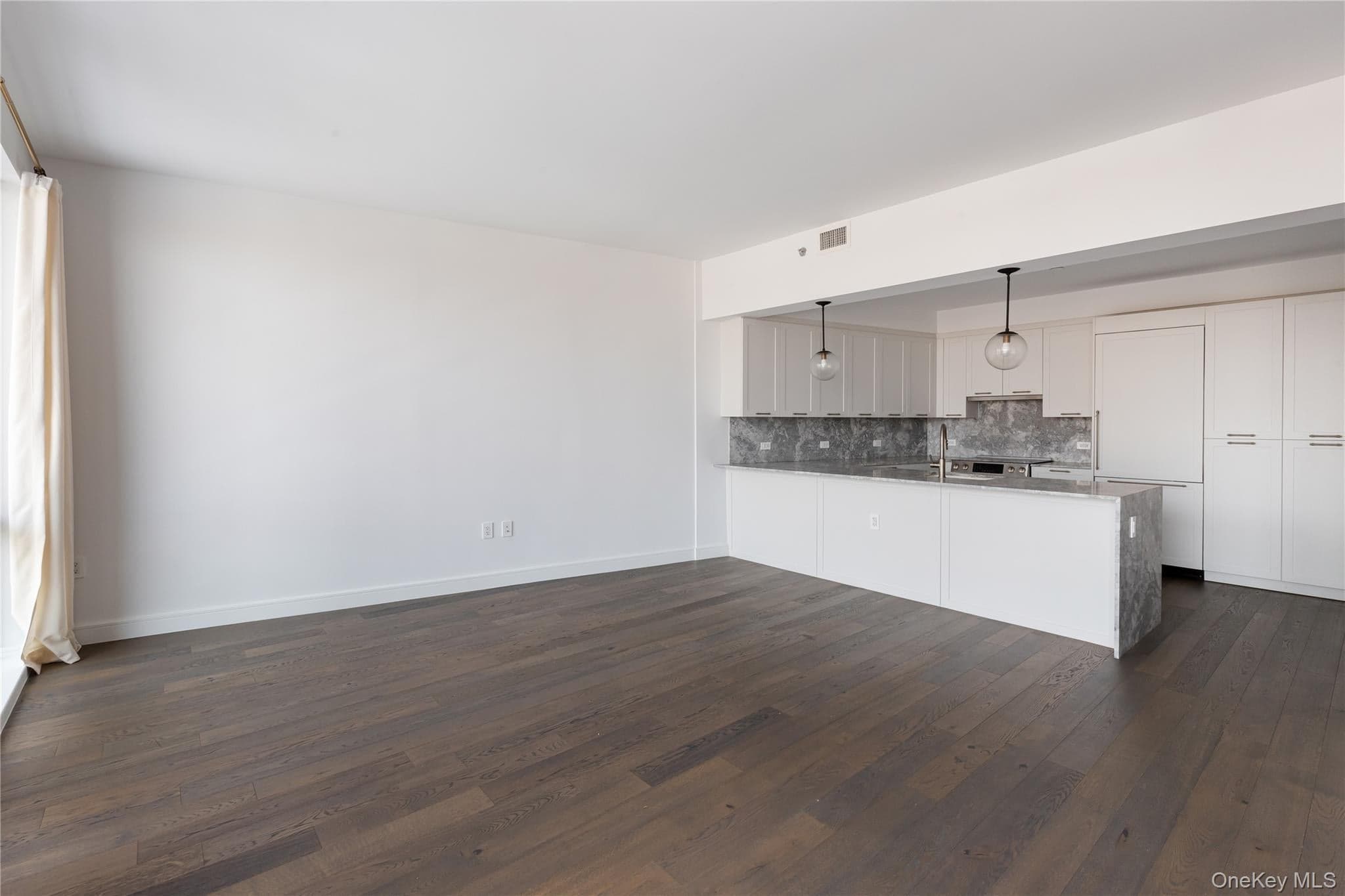 107-06 Queens Boulevard Unit: 8H thumbnail 2