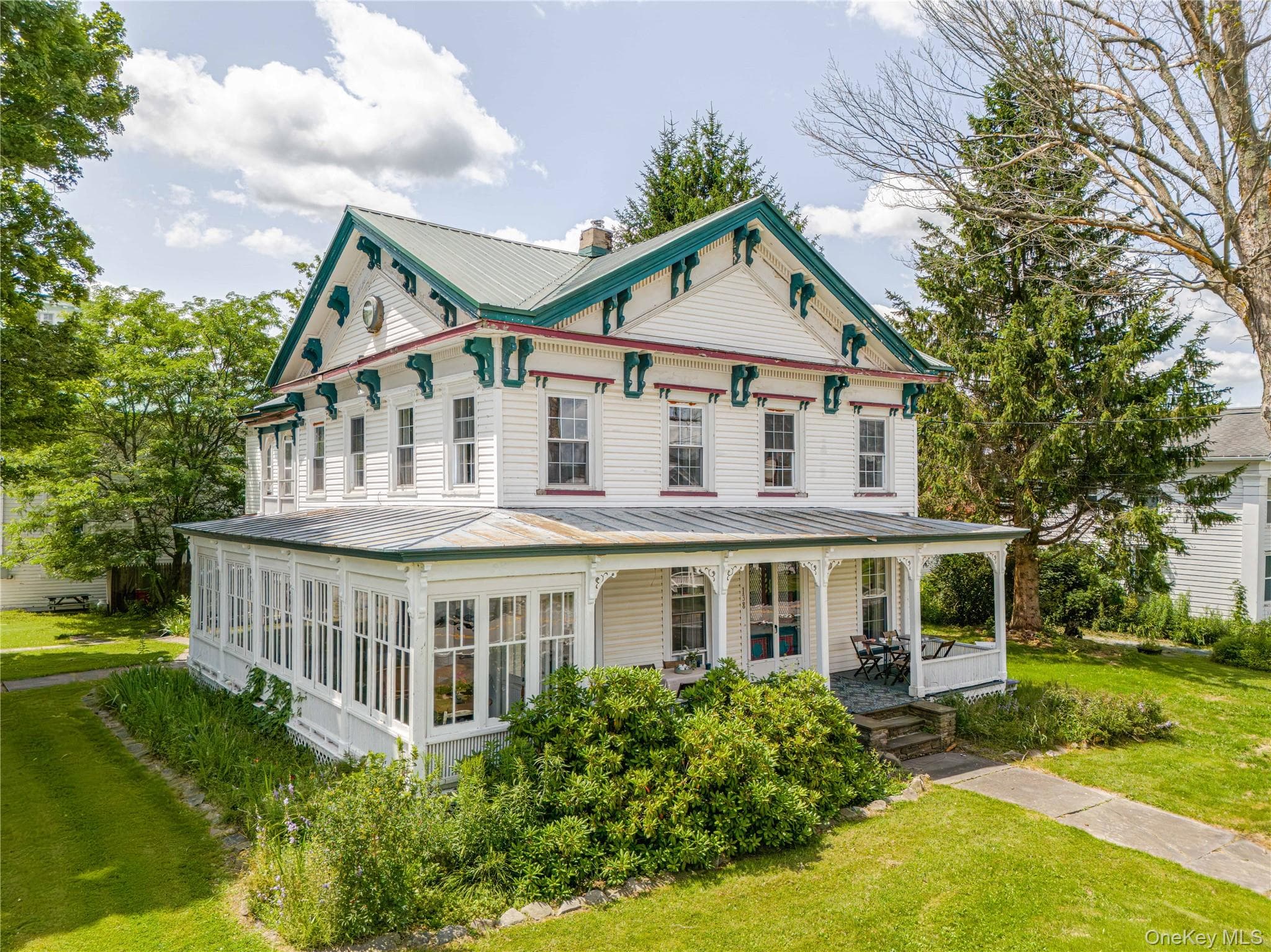 138 Main Street photo 1