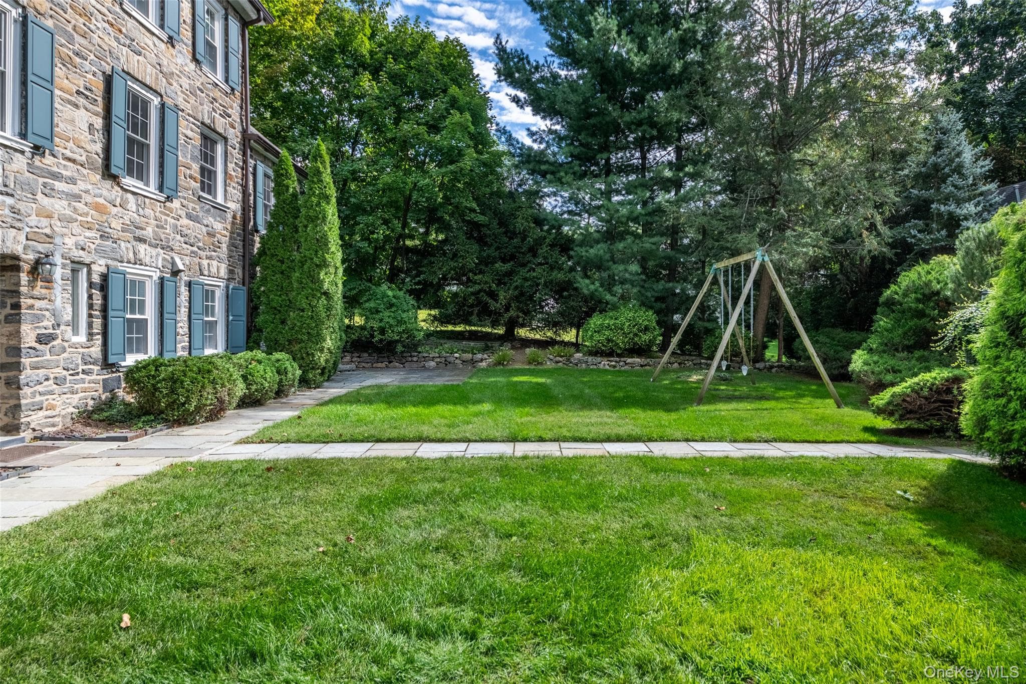 209 Beechmont Drive thumbnail 39