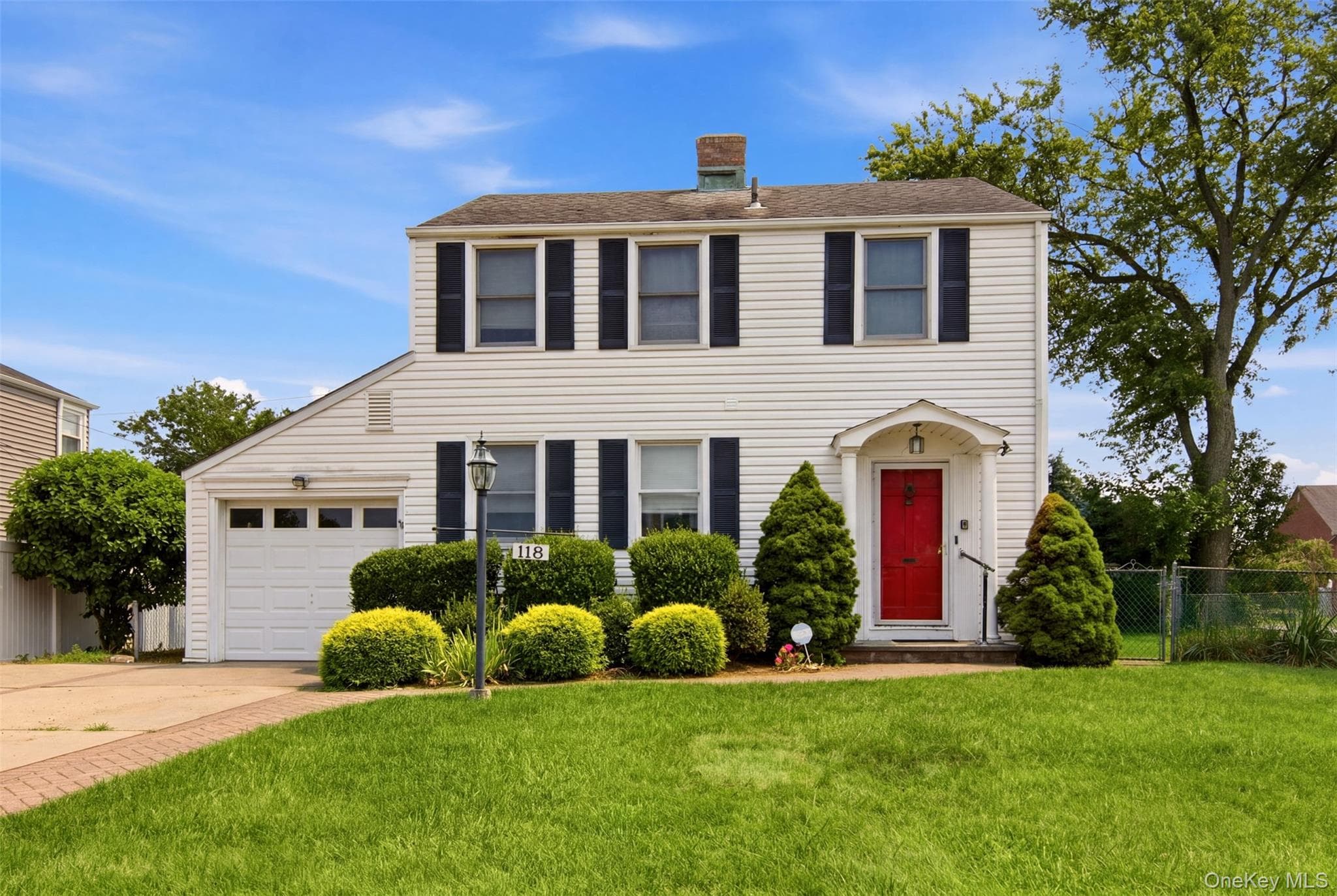 118 Magnolia Street, Westbury