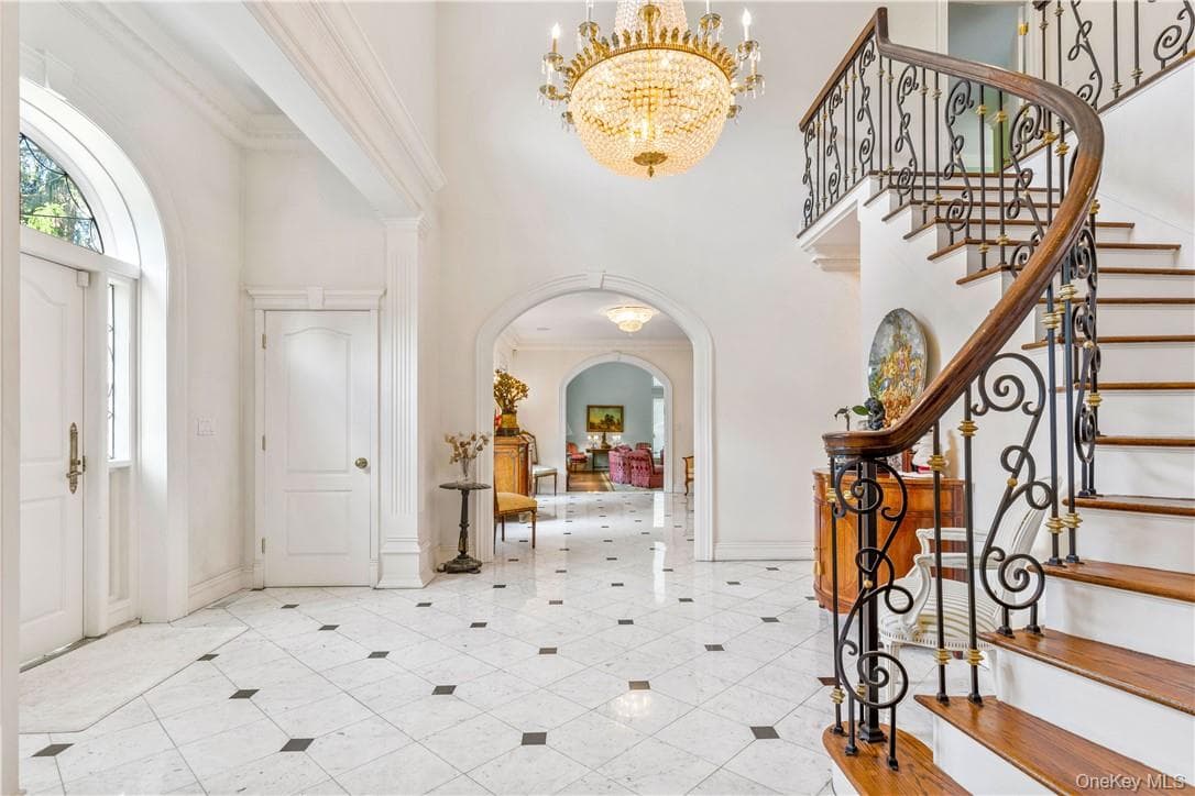 6 Love Lane, Harrison