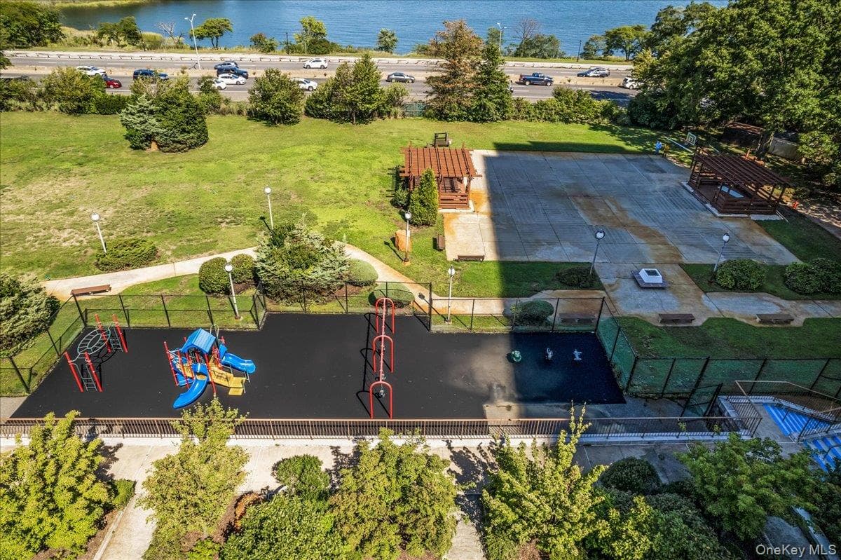17-85 215th Street Unit: 16H thumbnail 27