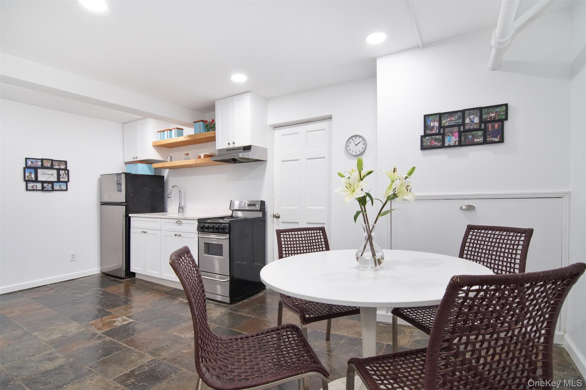 233 Kneeland Avenue thumbnail 34