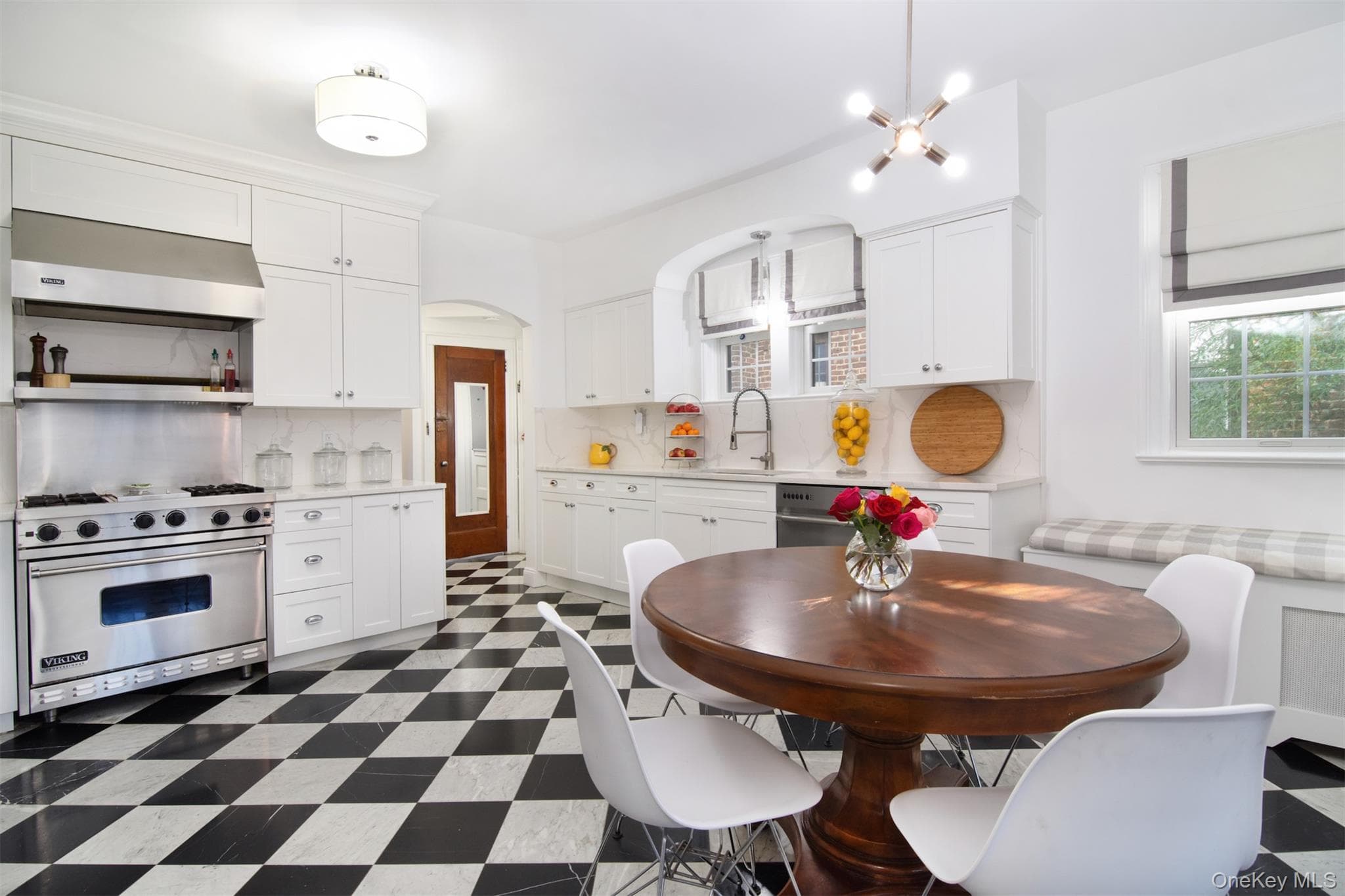 233 Kneeland Avenue thumbnail 17