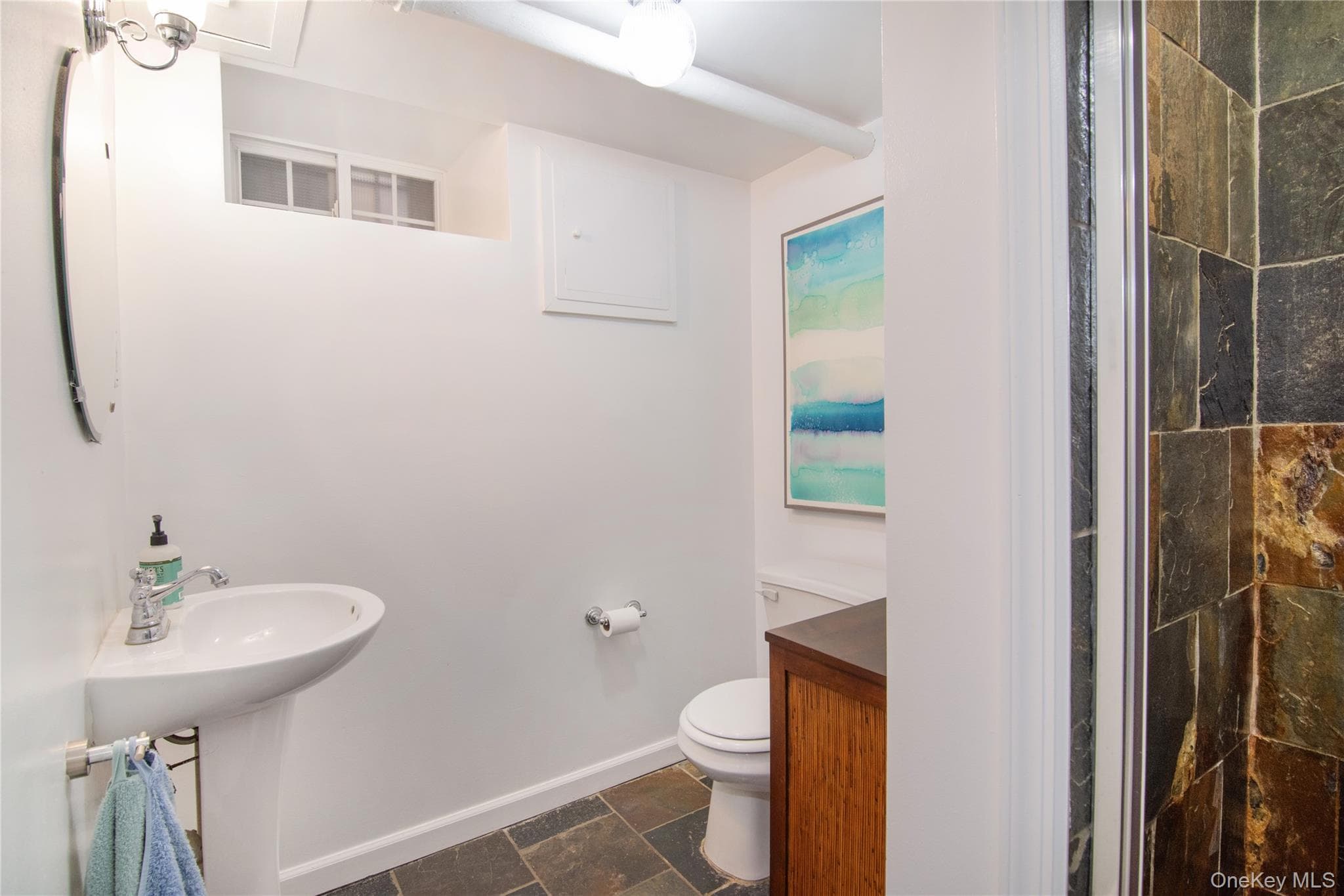 233 Kneeland Avenue thumbnail 35