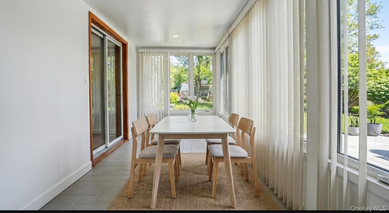 370 Summit Avenue thumbnail 10
