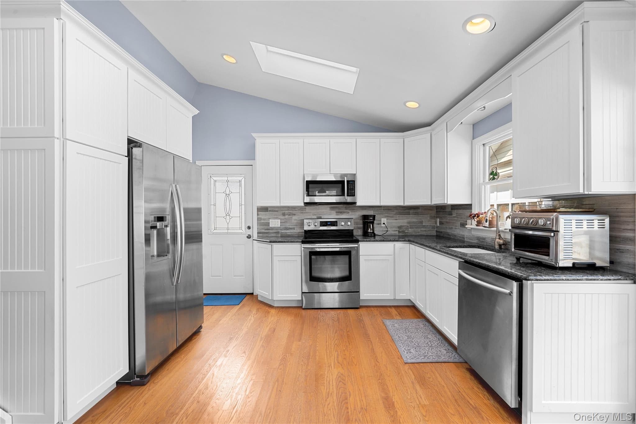81 Wilson Avenue thumbnail 20