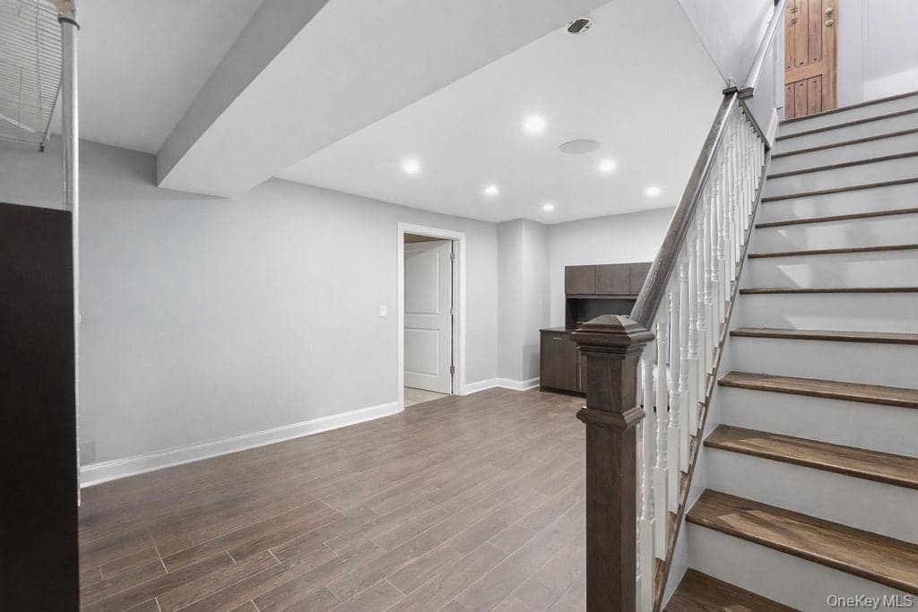 164-14 85th Street thumbnail 24
