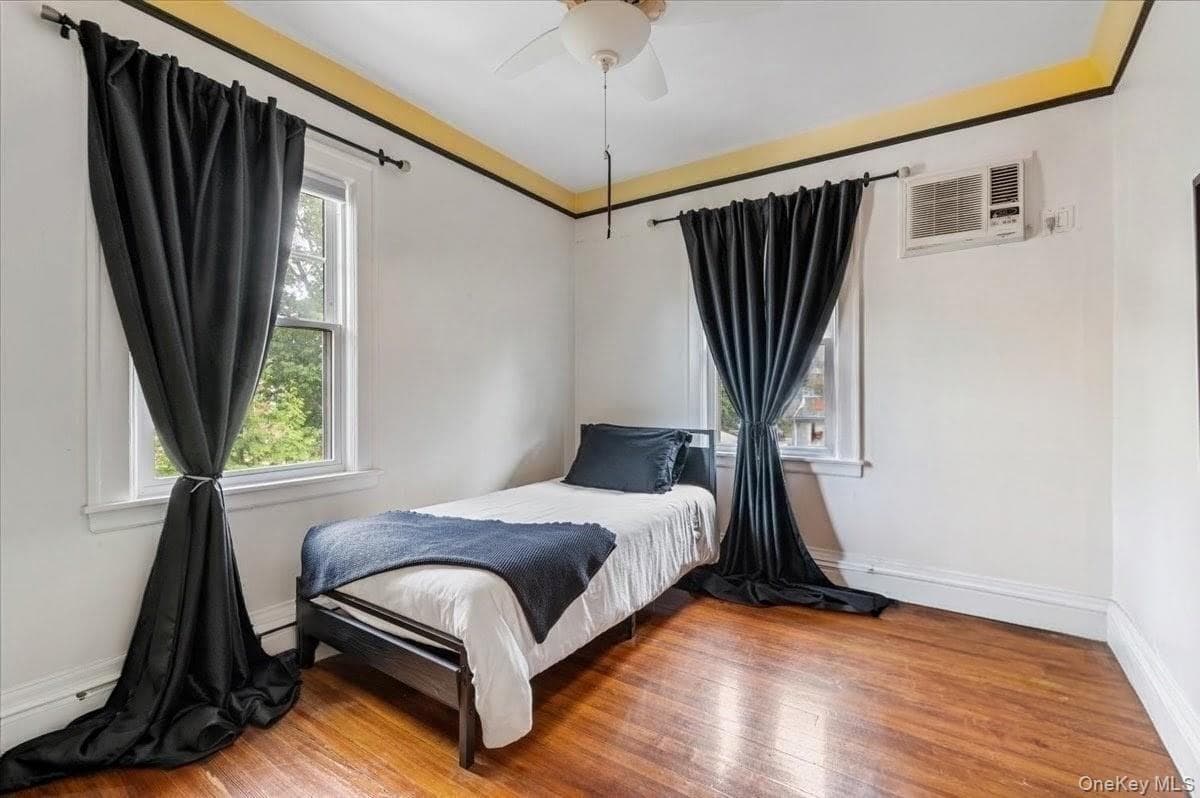 1051 Roselle Place thumbnail 19