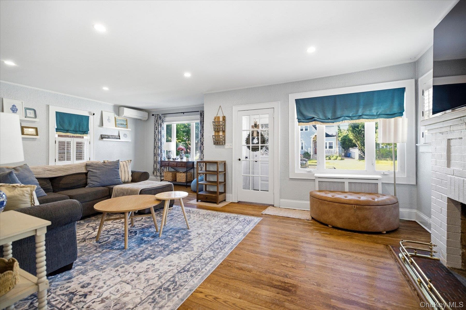 1753 Victoria Street thumbnail 9
