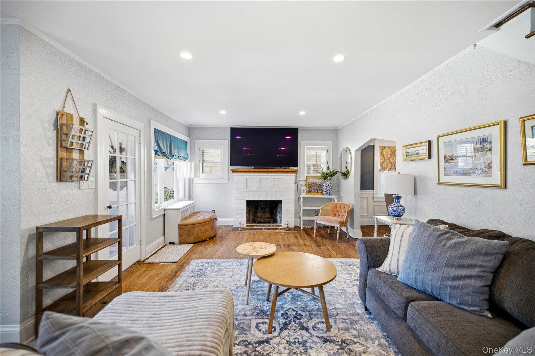 1753 Victoria Street thumbnail 7