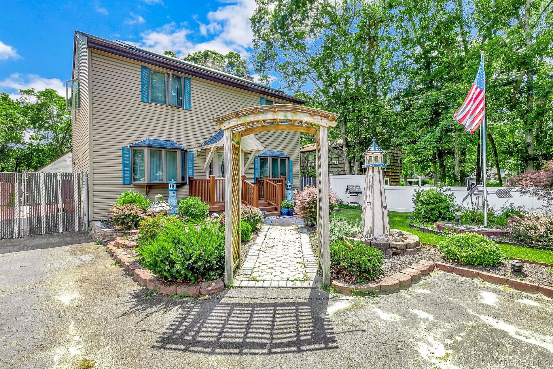 17 Victory Avenue, Shirley