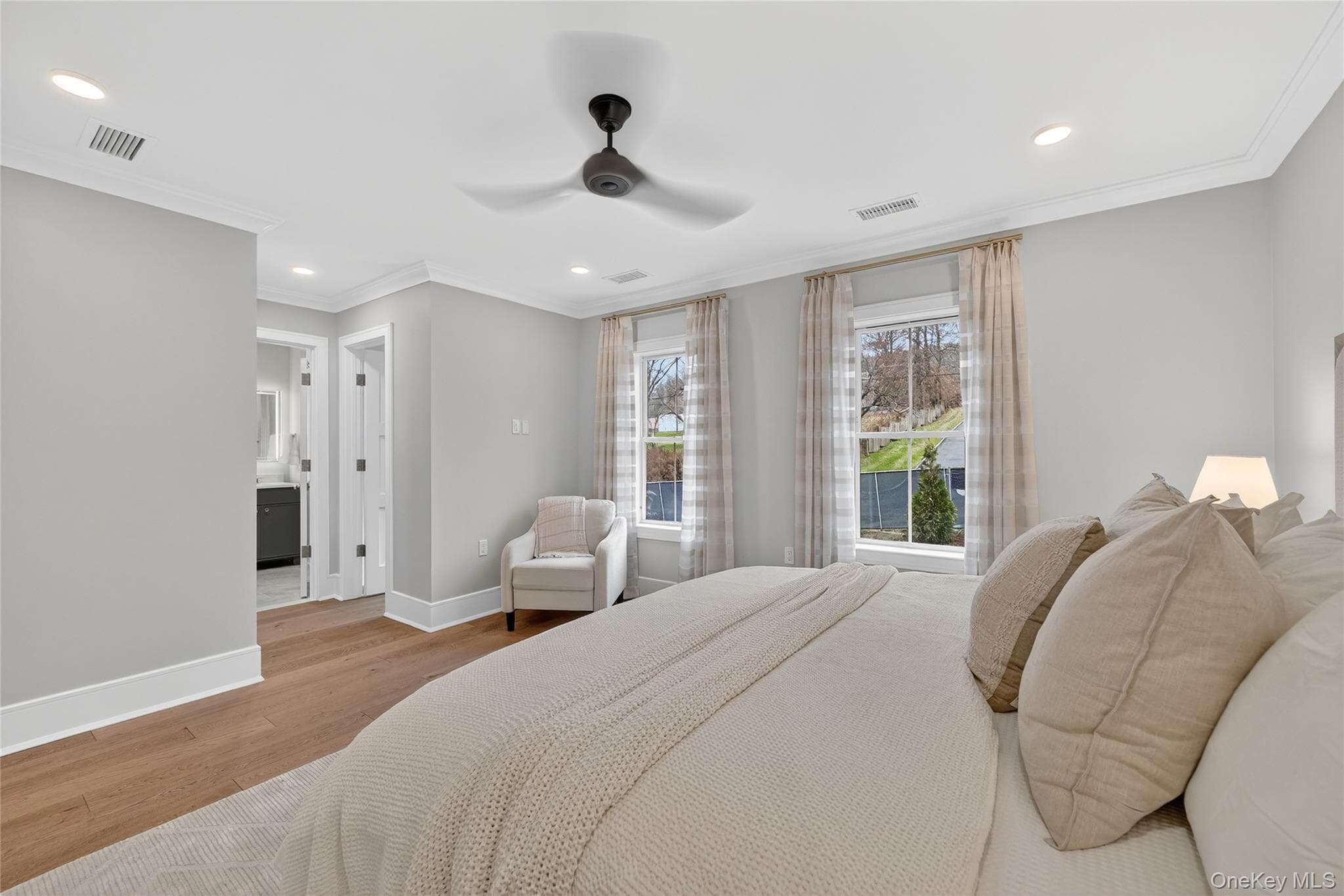 1815 Soundview Court thumbnail 18