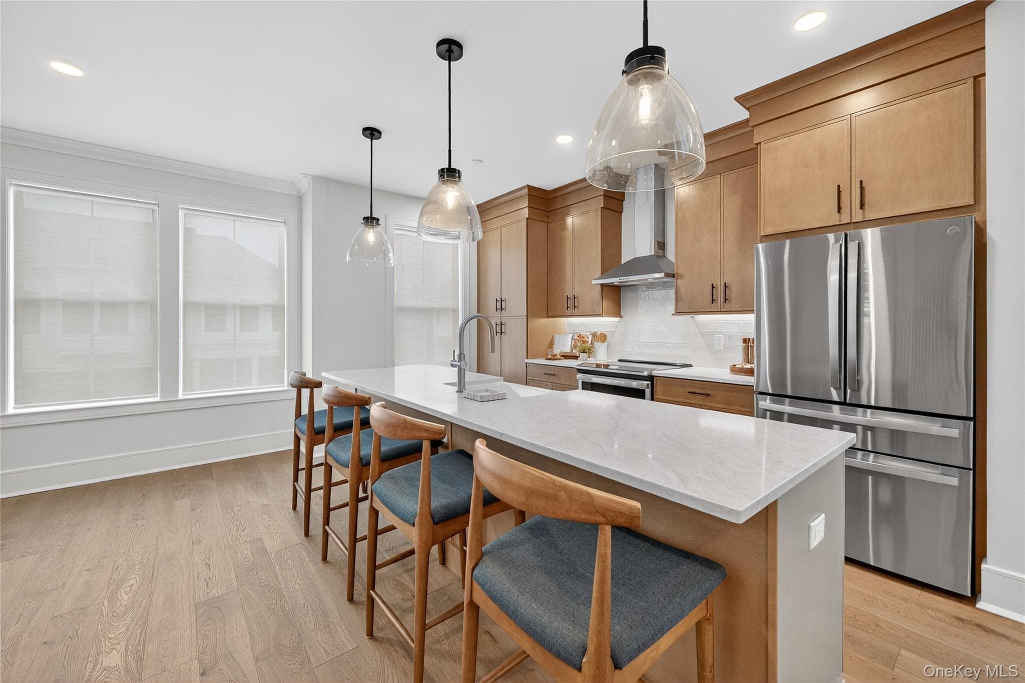 1815 Soundview Court thumbnail 5