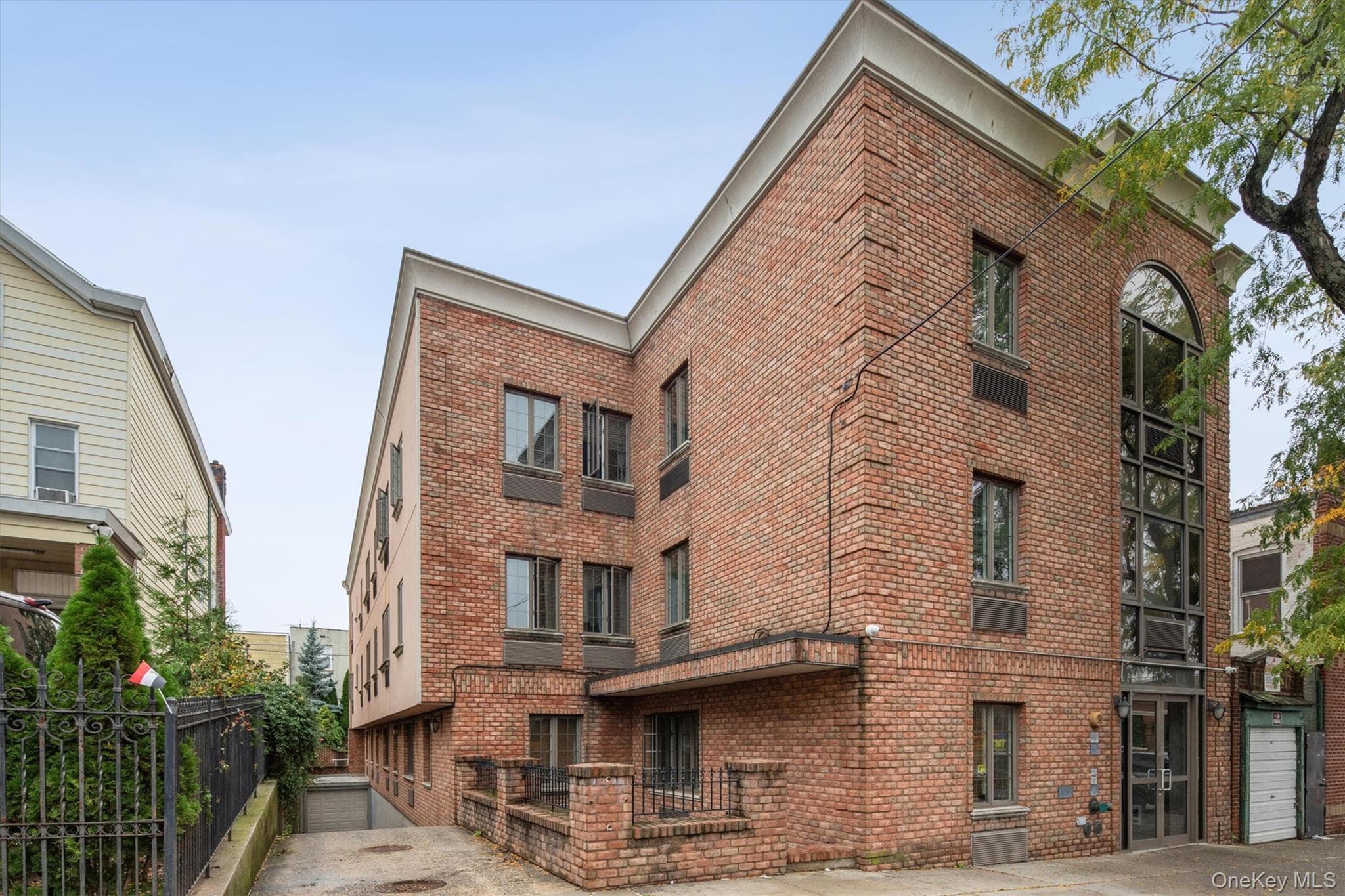 62-48 60th Place Unit: 1C, Ridgewood