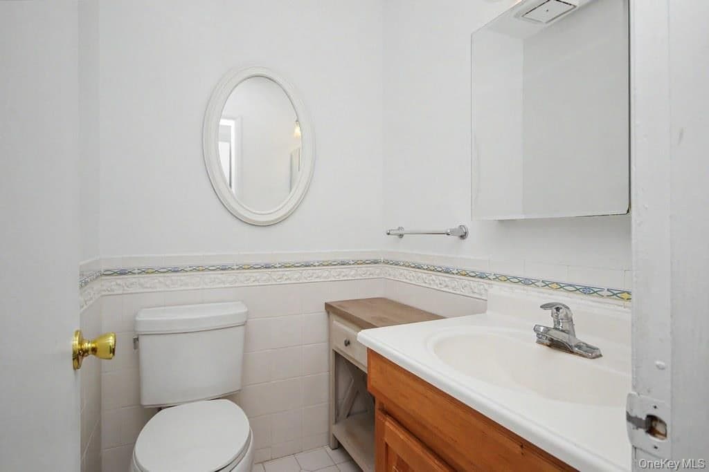 969 Sierra Vista Lane thumbnail 23