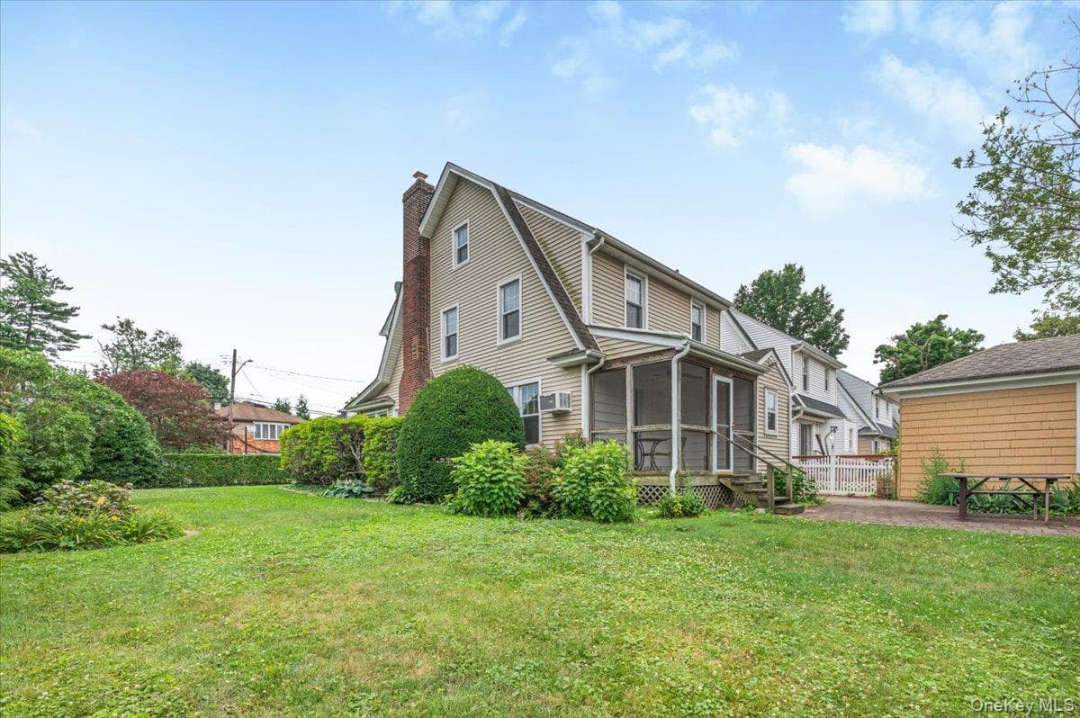 251-47 42nd Avenue thumbnail 4