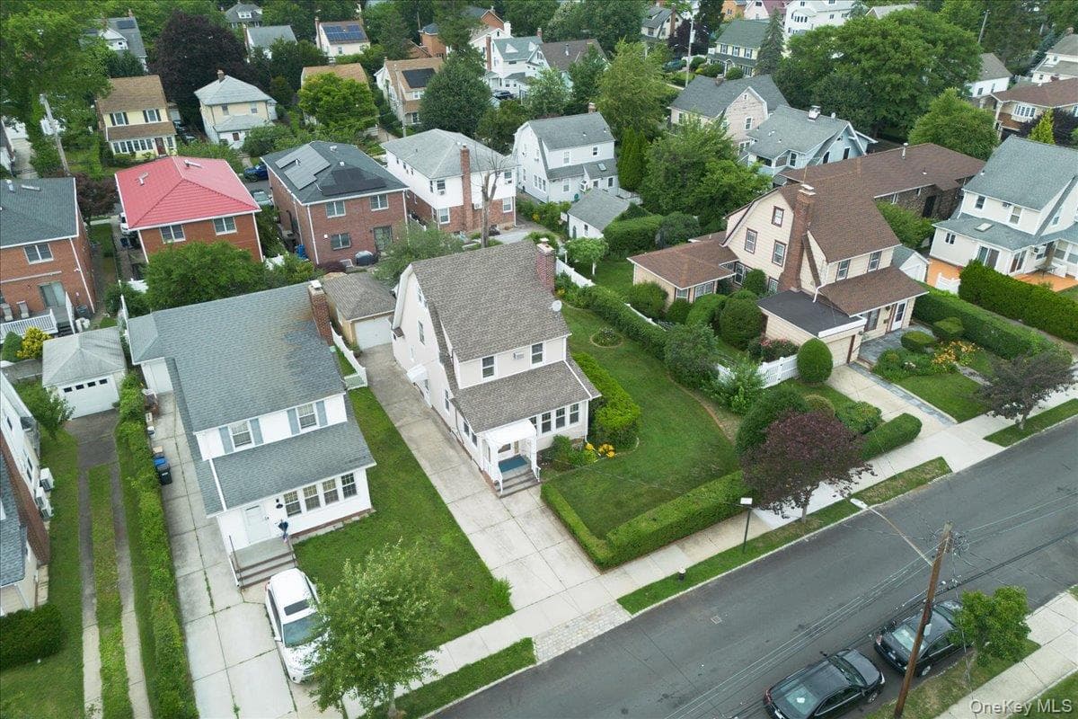 251-47 42nd Avenue thumbnail 38