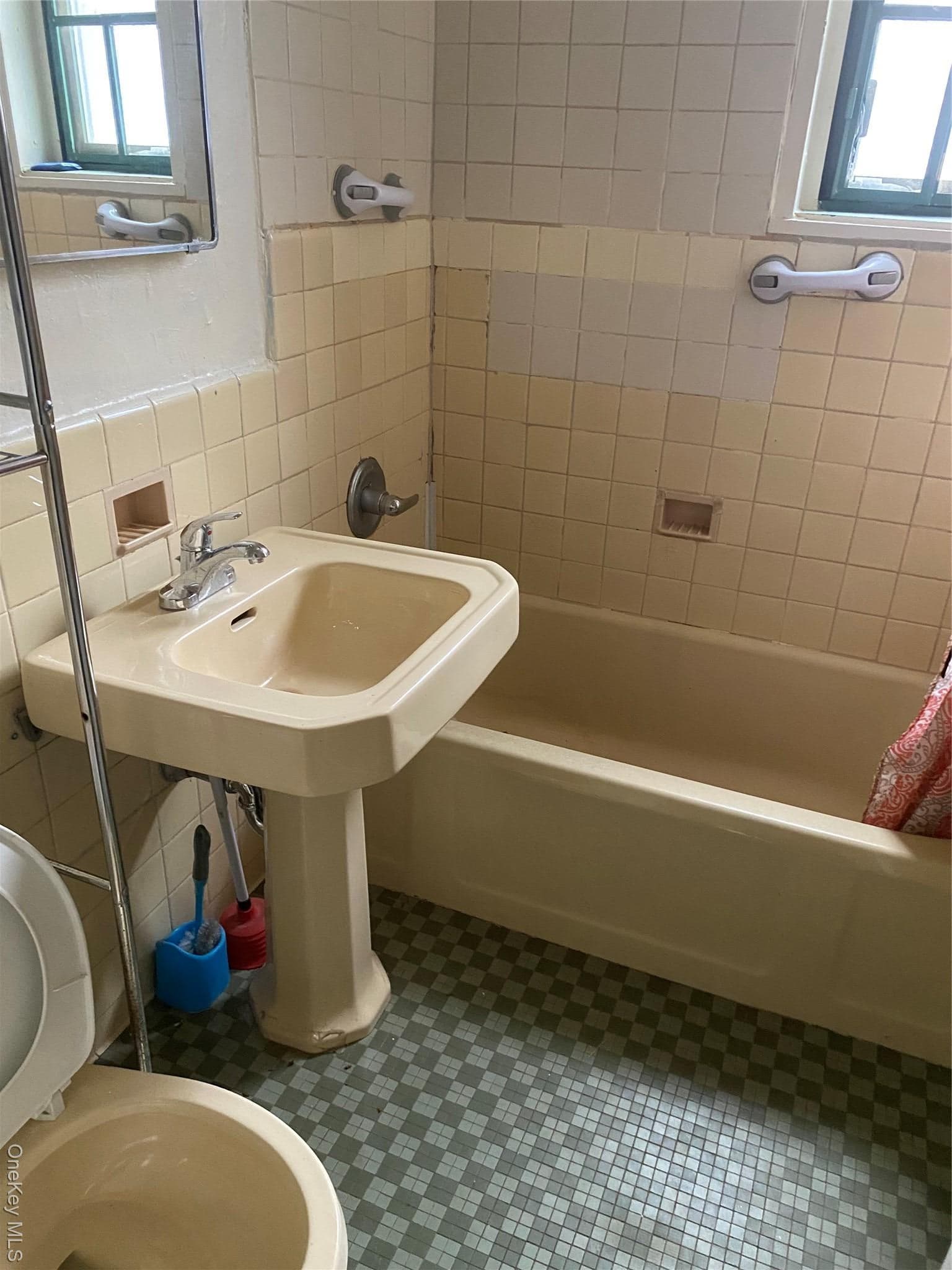 1469 West Avenue Unit: 1F thumbnail 3