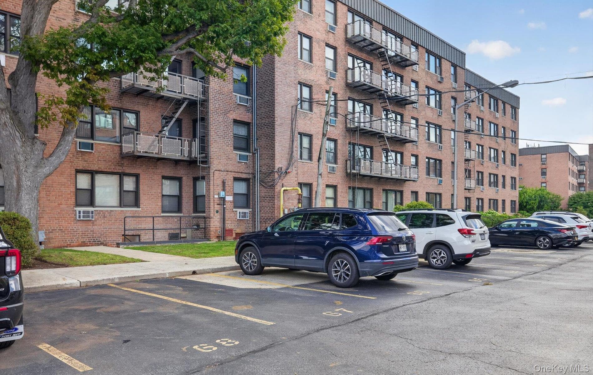 4 Birchwood Court Unit: 4G thumbnail 37