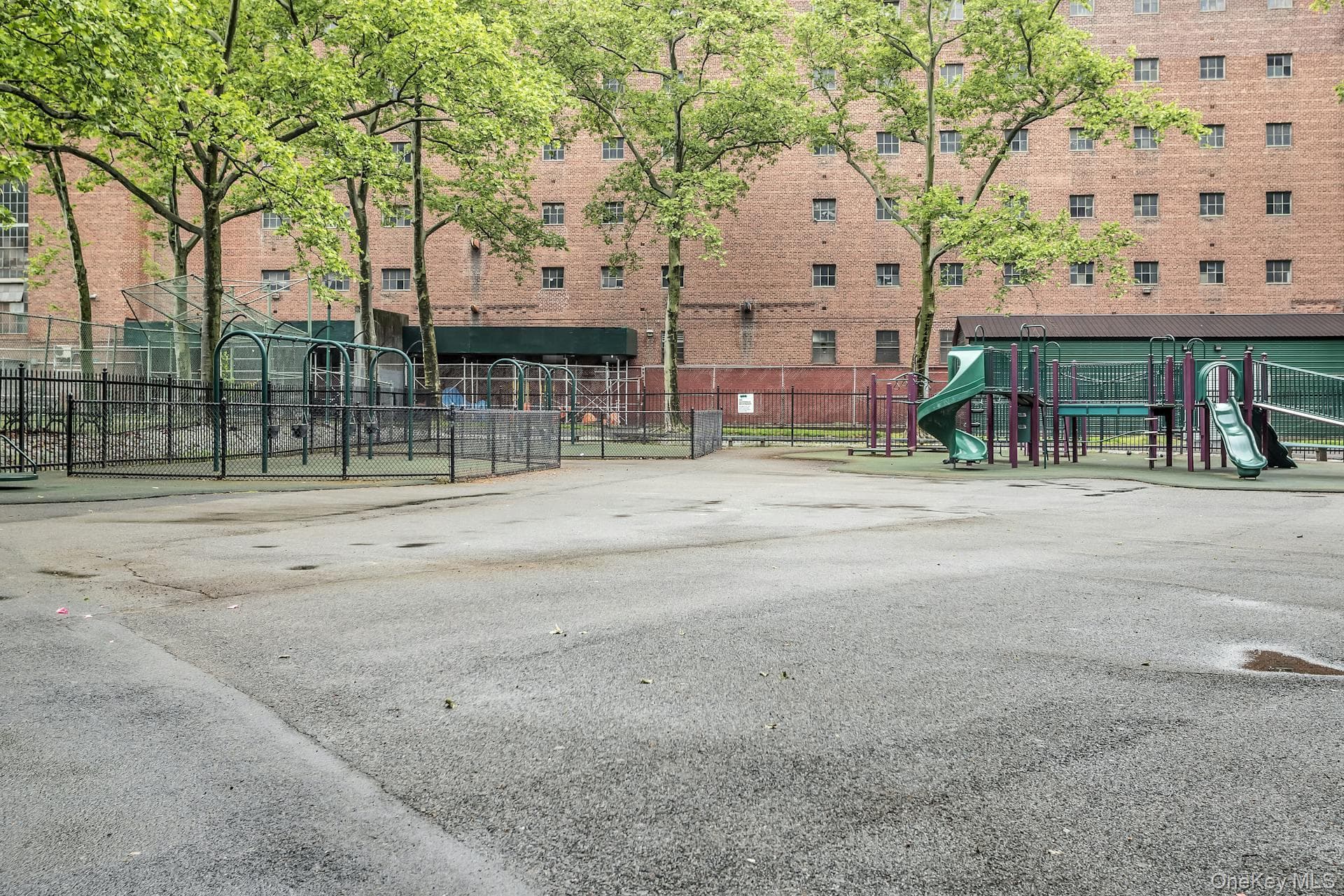 1579 Metropolitan Avenue Unit: 3B thumbnail 5