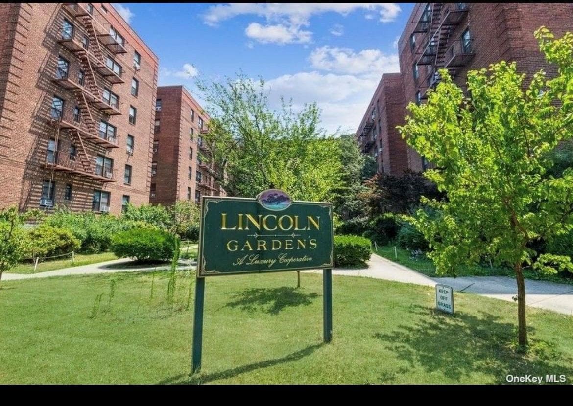 14444 38th Avenue Unit: C5, Flushing