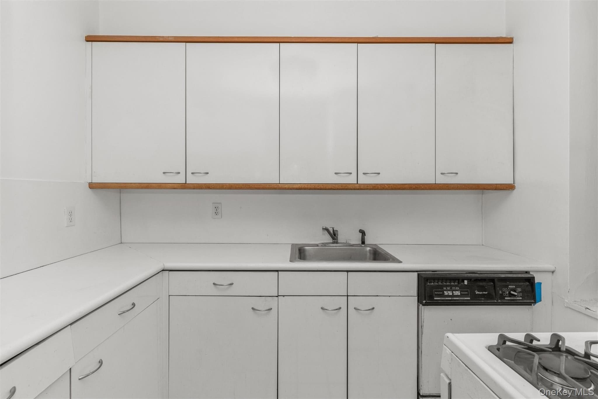 34-41 78th Street Unit: 6B thumbnail 6