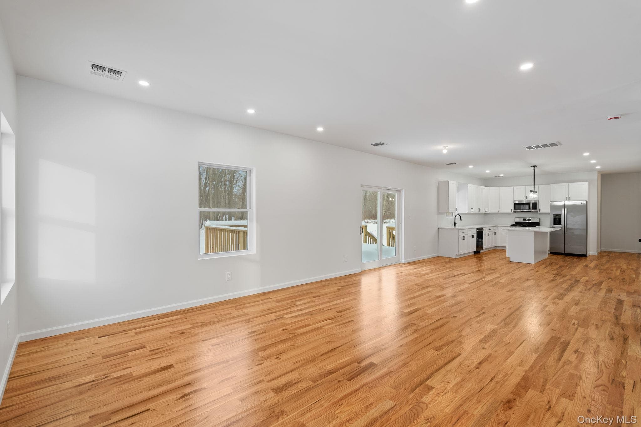 28 Northern Avenue thumbnail 8