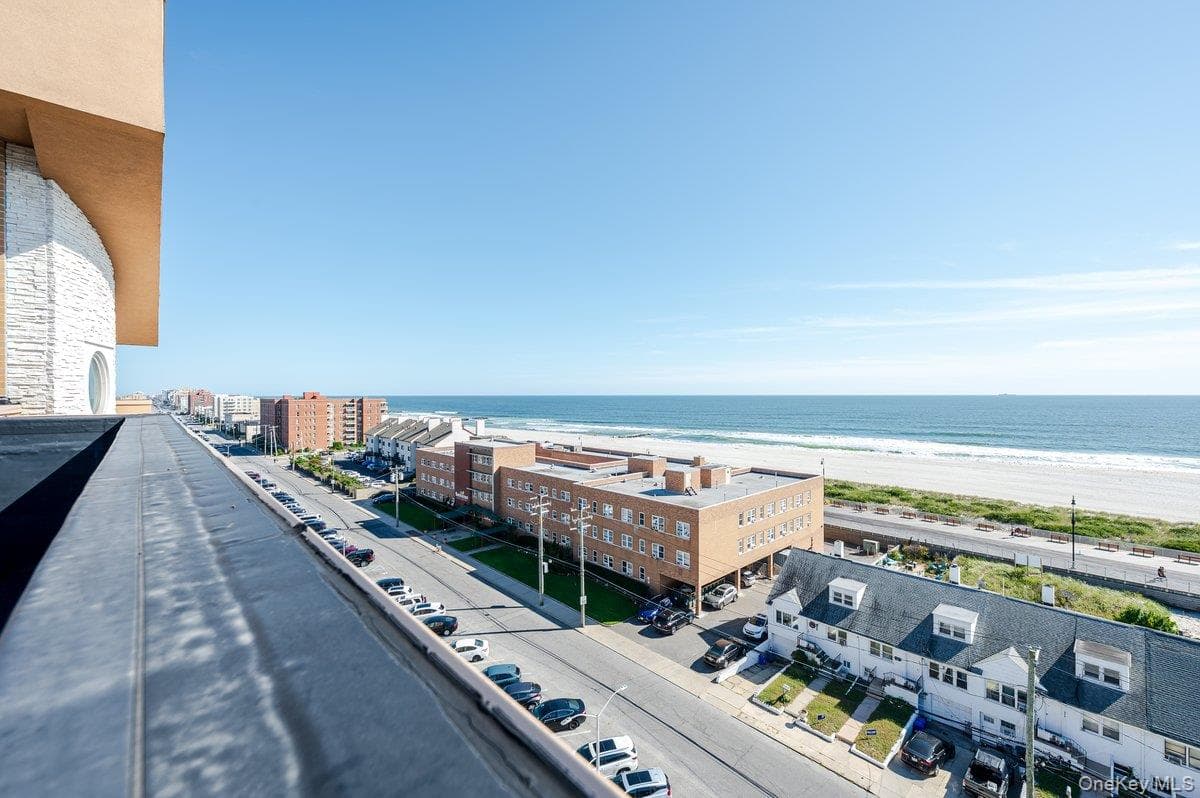 661 W Broadway Unit: 402 thumbnail 38