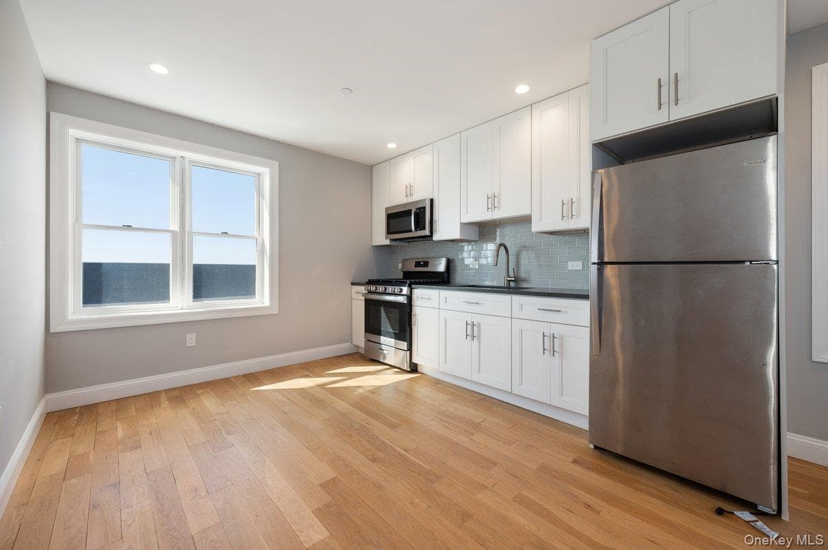 661 W Broadway Unit: 402 thumbnail 41