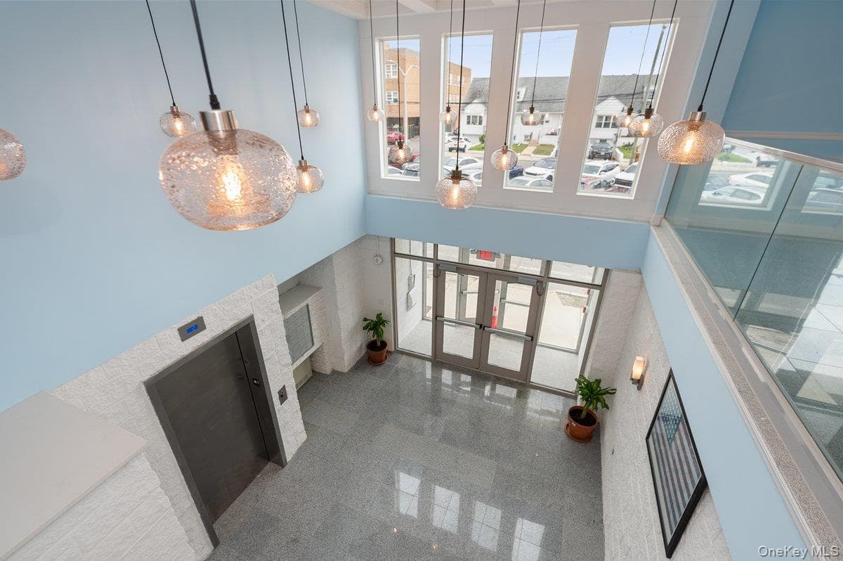 661 W Broadway Unit: 402 thumbnail 19