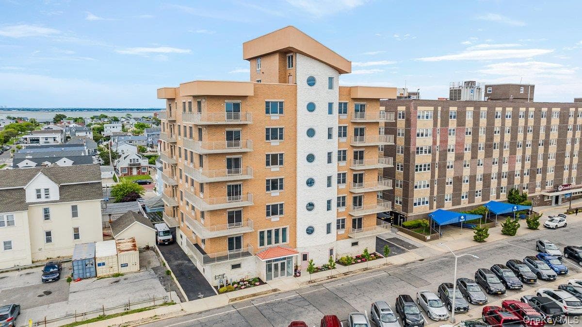 661 W Broadway Unit: 402 thumbnail 22