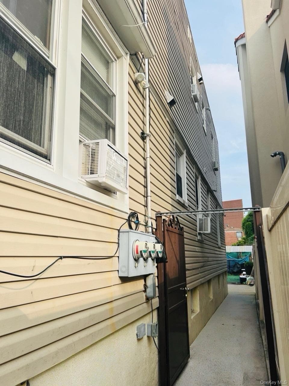 9812 38th Avenue thumbnail 4