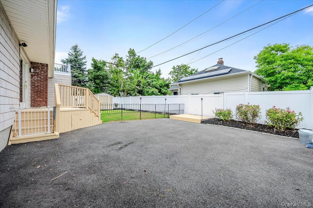 86 Edmore Lane thumbnail 43