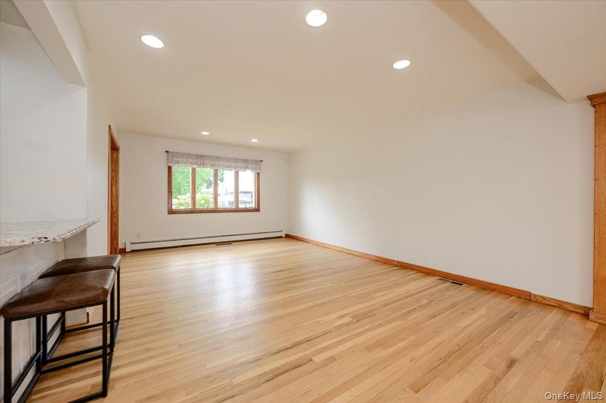 86 Edmore Lane thumbnail 2