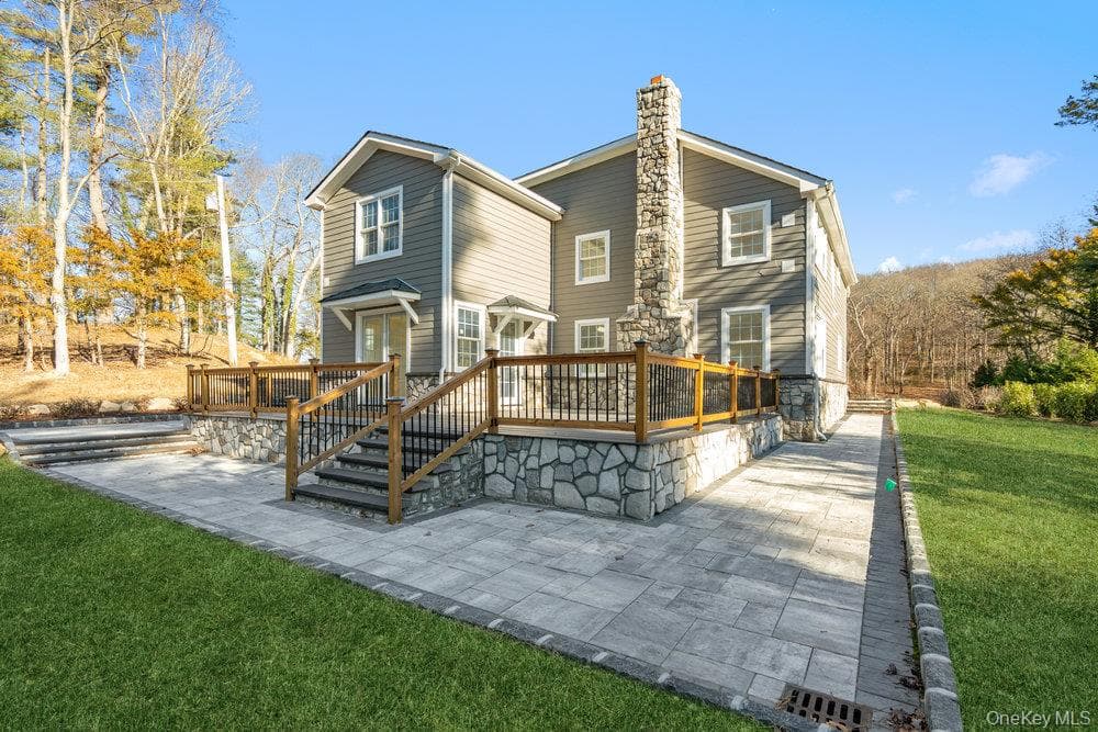 89 Mill River Road thumbnail 3