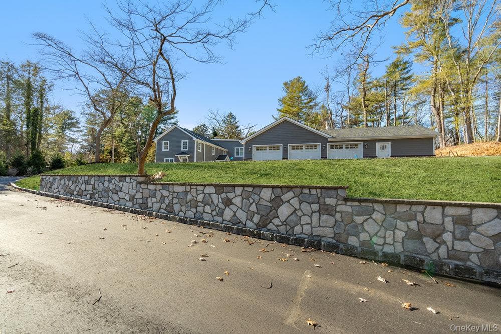 89 Mill River Road thumbnail 32