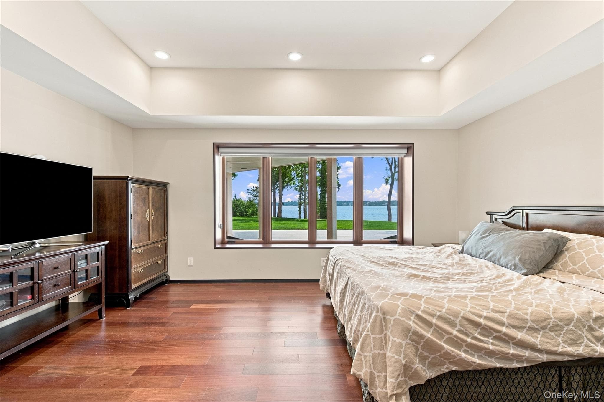 900 W Shore Road thumbnail 40