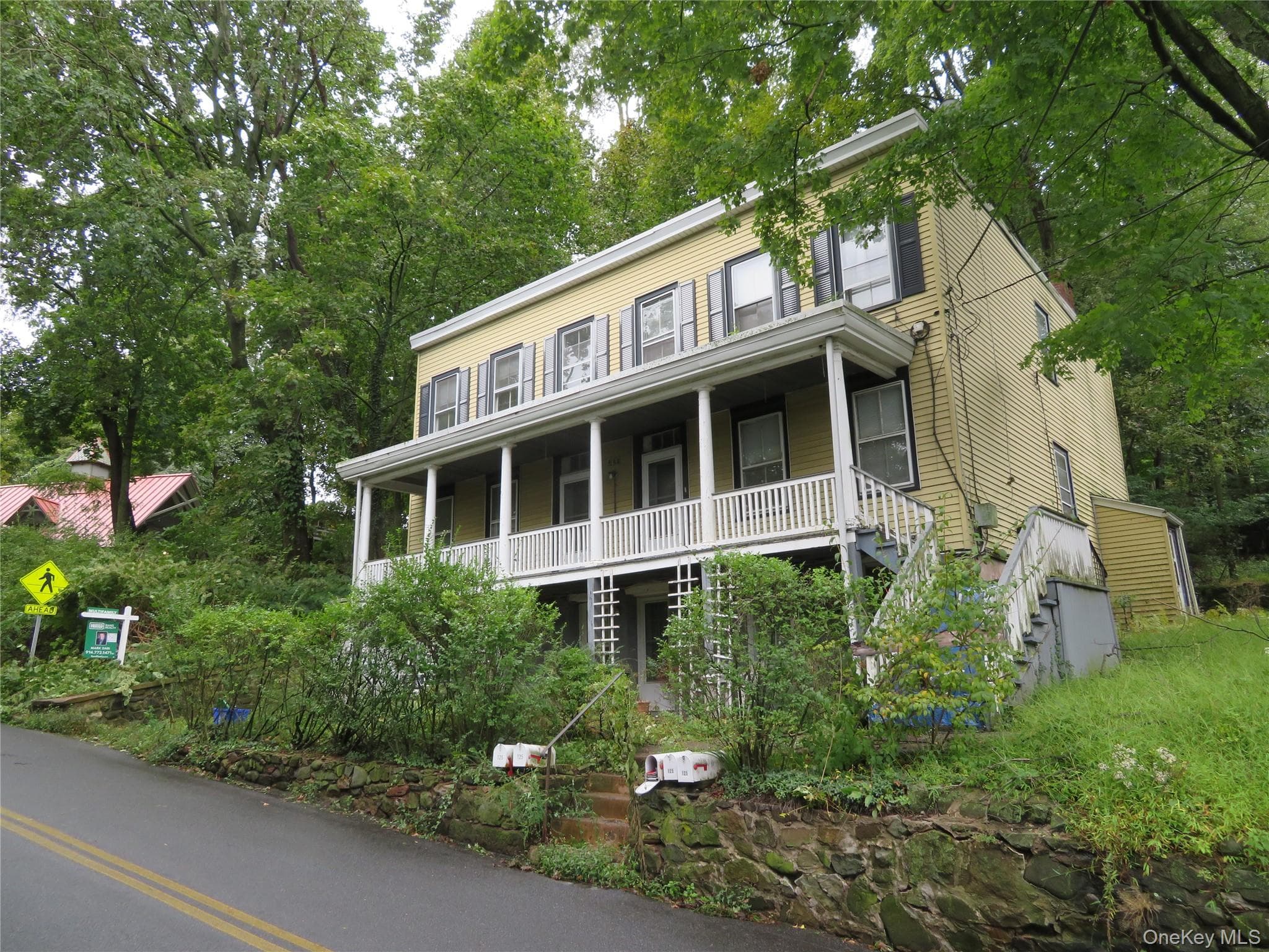 125 Hudson Terrace thumbnail 2