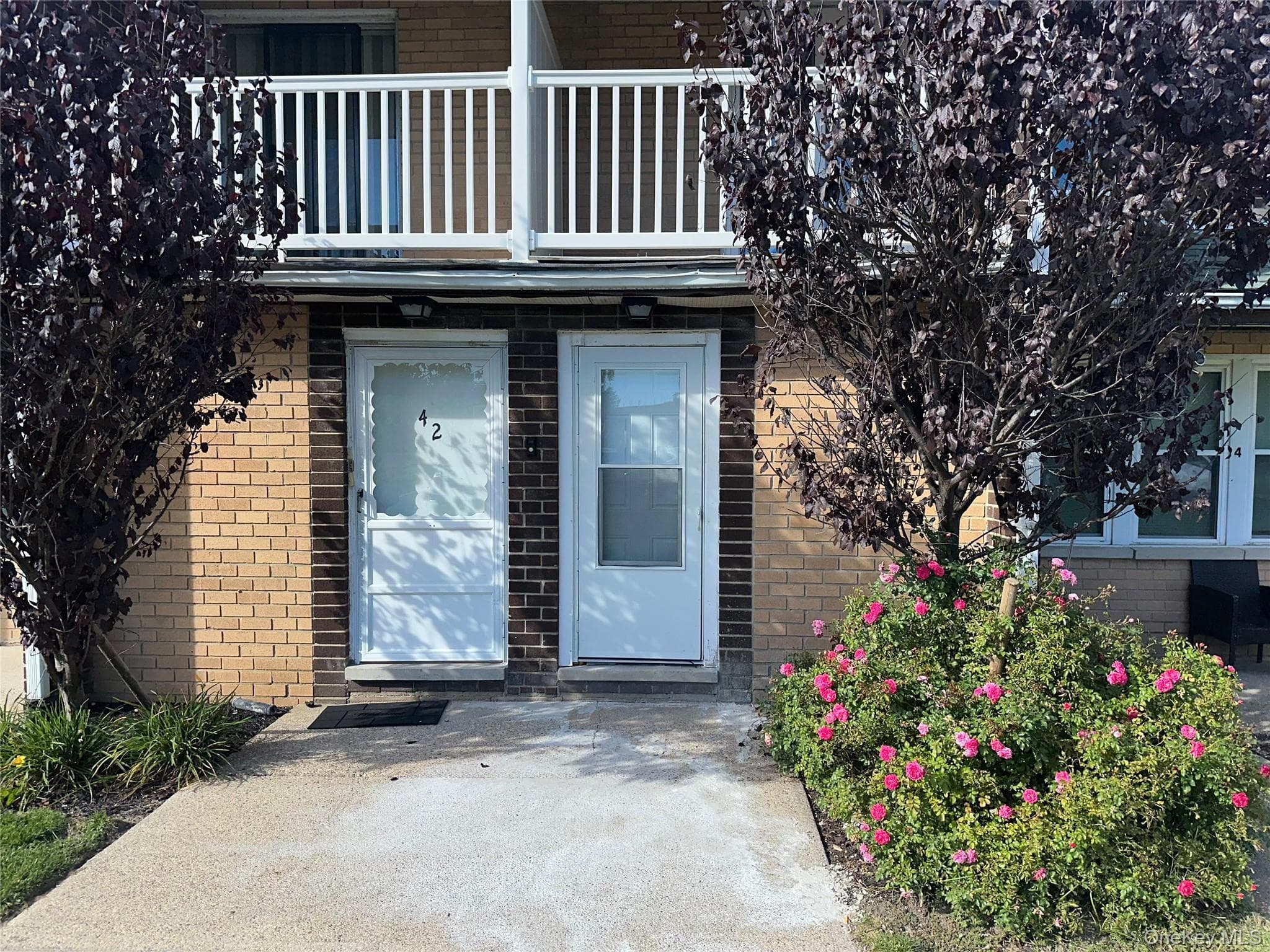 43 Artist Lake Drive, Middle Island
