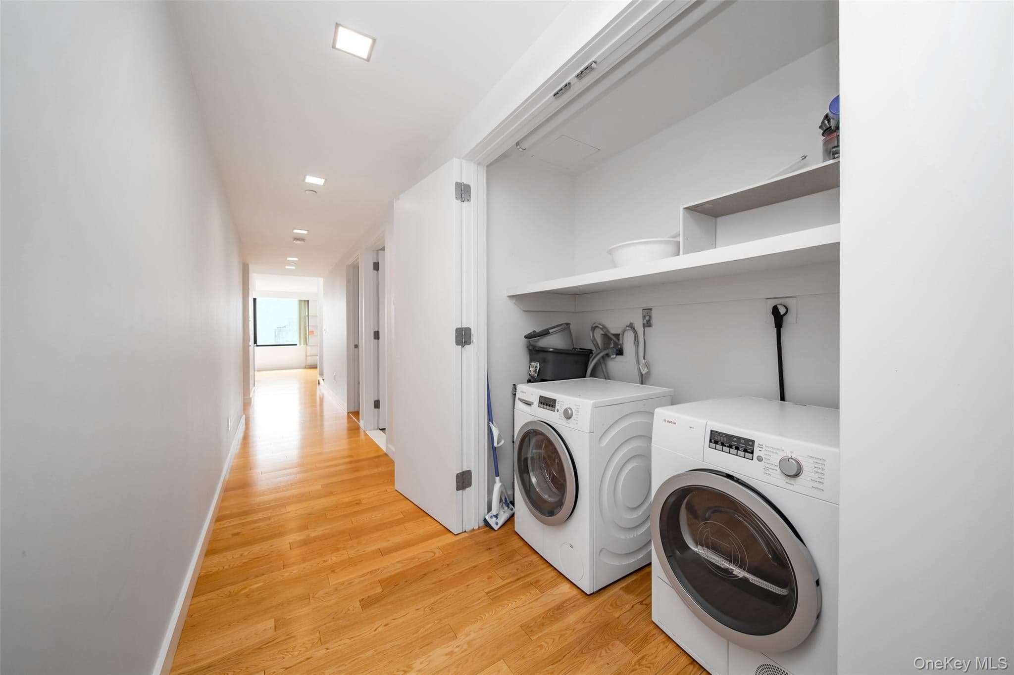 39-16 Prince Street Unit: PhB thumbnail 11