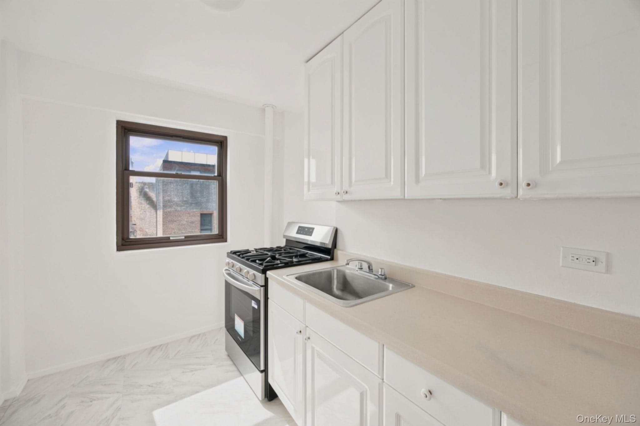 21-41 34th Avenue Unit: 14B thumbnail 4