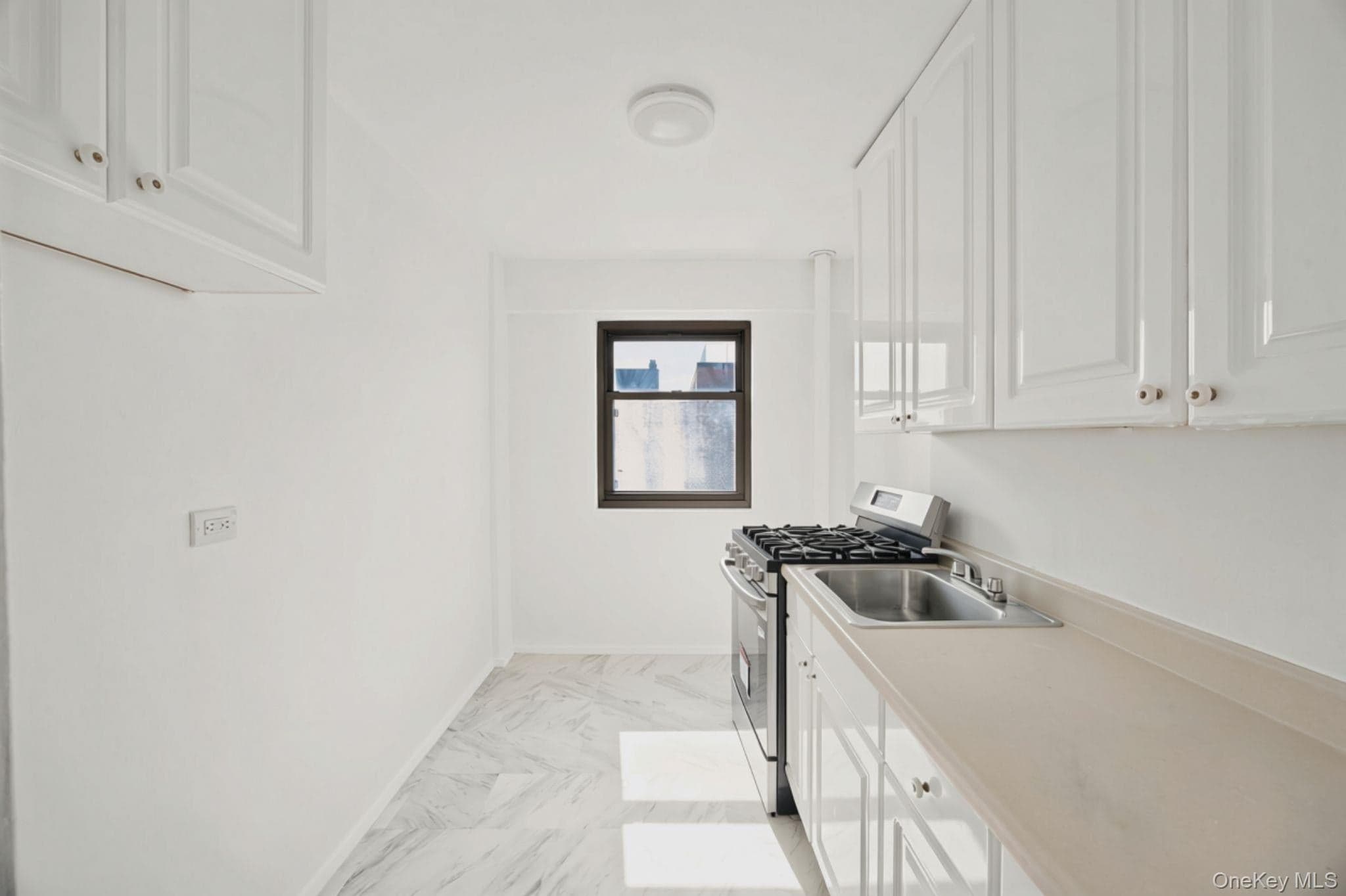 21-41 34th Avenue Unit: 14B thumbnail 5