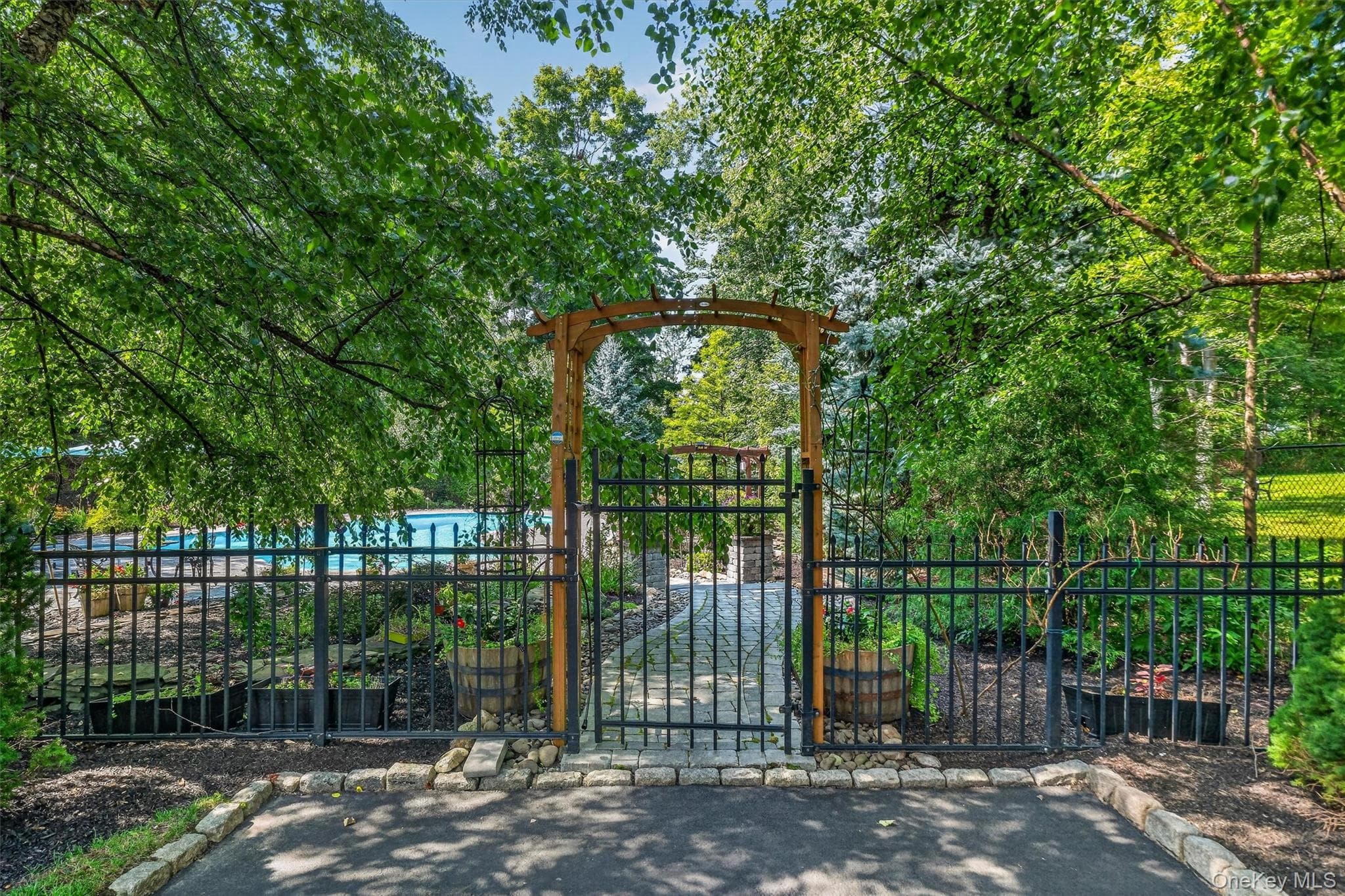 44 Greenwich Avenue thumbnail 46