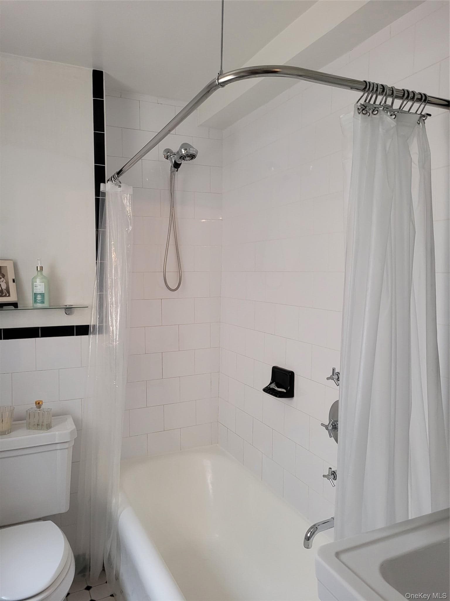 434 E 52 Street Unit: 9A thumbnail 12
